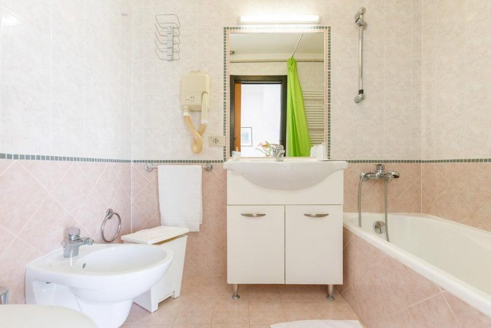 Hotel Royal Cattolica Buitenkant foto