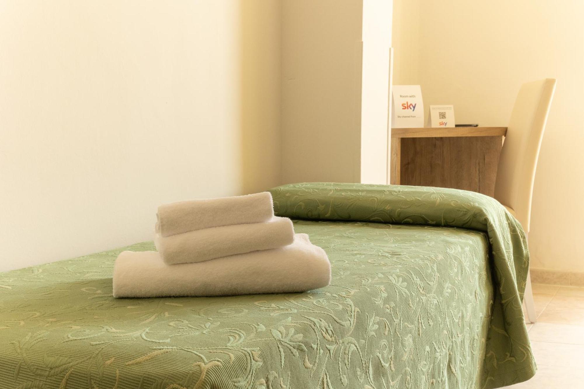 Hotel Royal Cattolica Buitenkant foto